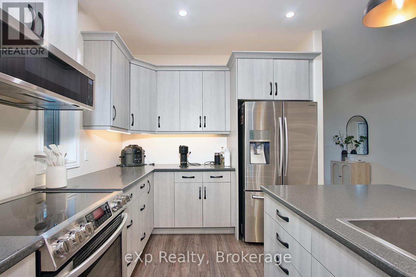 208 Duncan Street, West Perth, Ontario  N0K 1N0 - Photo 8 - X12382995