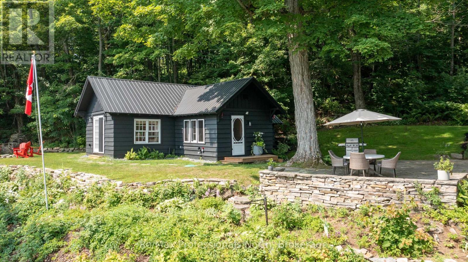 95 Pen Lake Point Road, Huntsville, Ontario  P1H 1A9 - Photo 27 - X12383052
