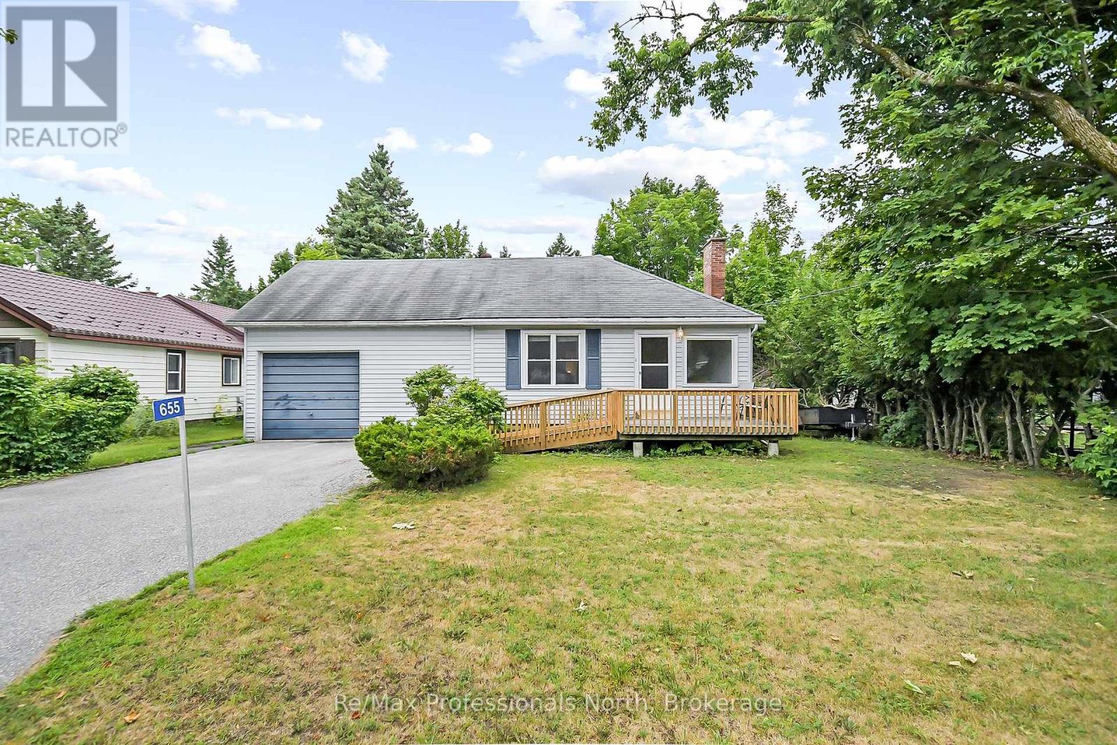 655 MARY STREET N, Gravenhurst, Ontario