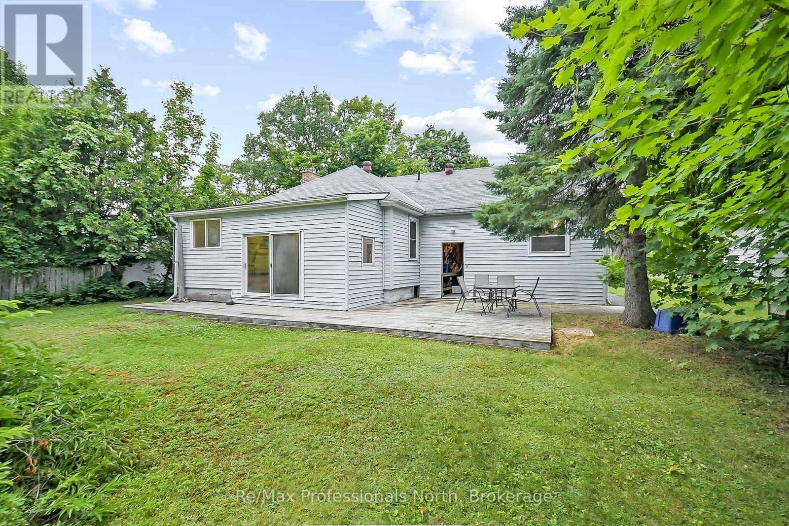 655 Mary Street N, Gravenhurst, Ontario  P1P 1E8 - Photo 23 - X12383068
