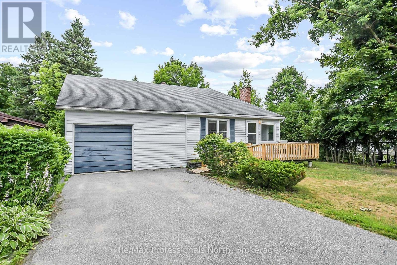 655 Mary Street N, Gravenhurst, Ontario  P1P 1E8 - Photo 26 - X12383068