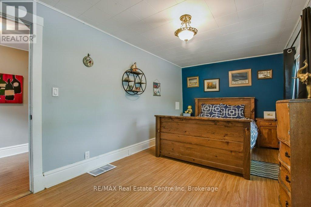 207 Waterloo Avenue, Guelph, Ontario  N1H 3J4 - Photo 15 - X12383129