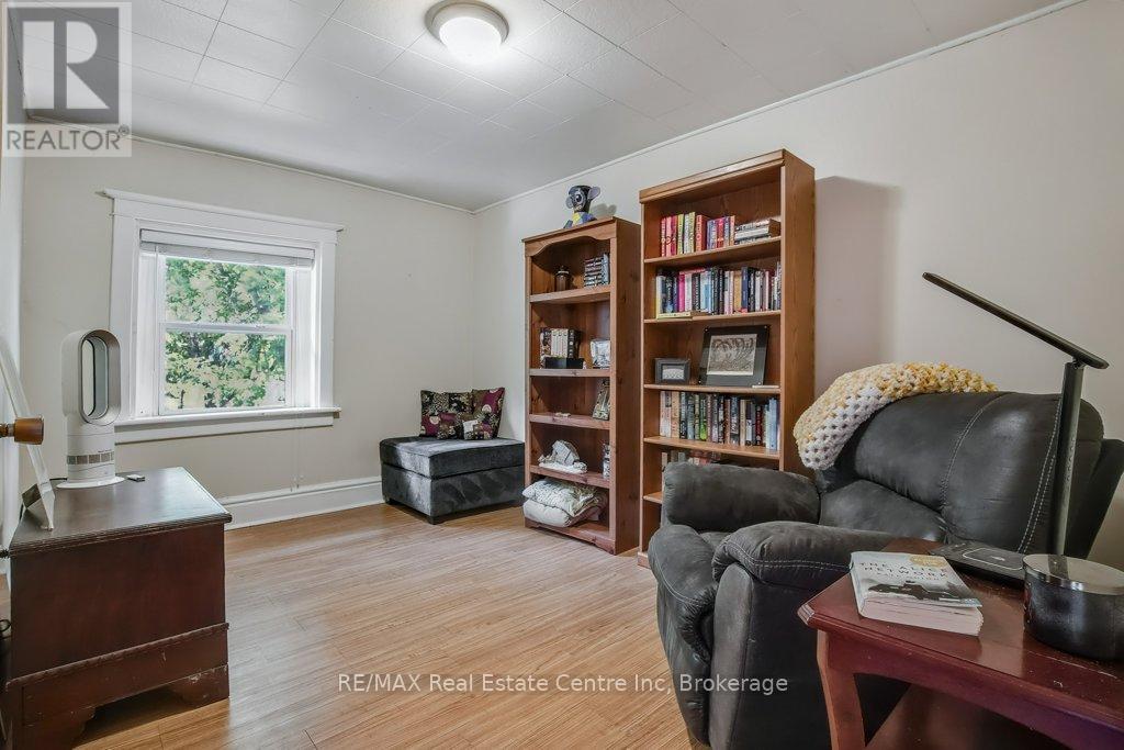 207 Waterloo Avenue, Guelph, Ontario  N1H 3J4 - Photo 16 - X12383129