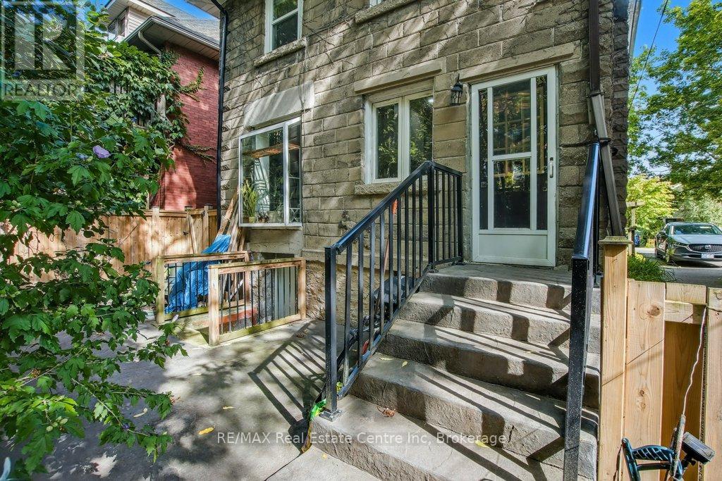 207 Waterloo Avenue, Guelph, Ontario  N1H 3J4 - Photo 19 - X12383129