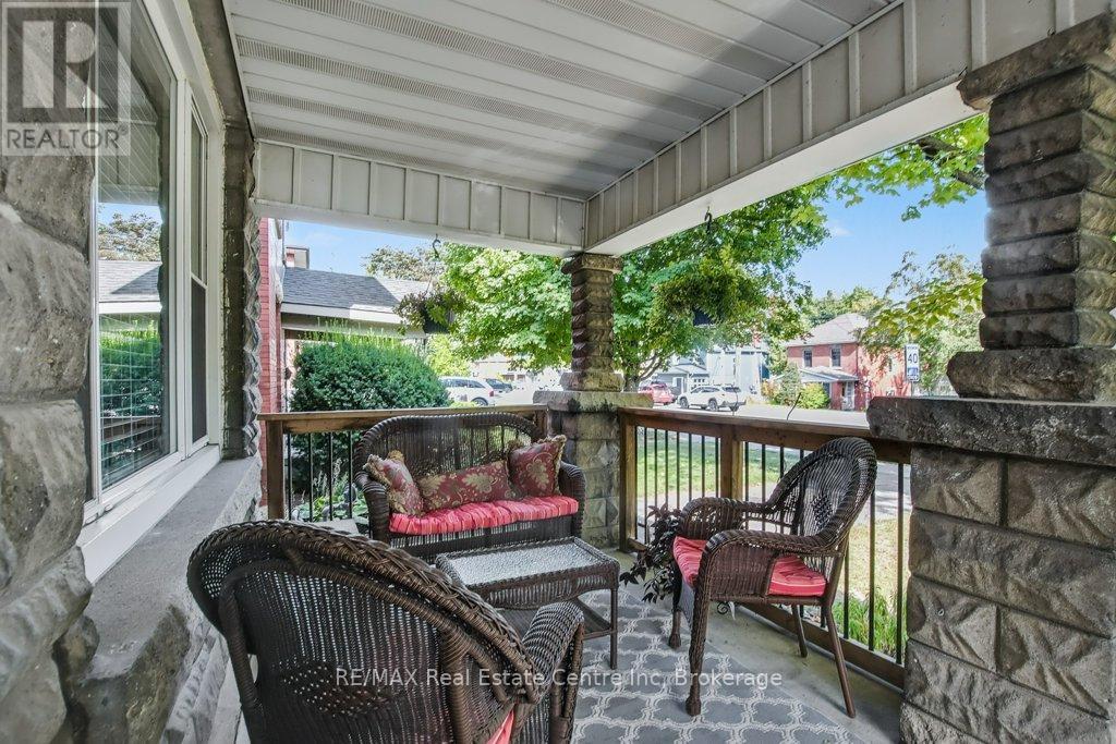 207 Waterloo Avenue, Guelph, Ontario  N1H 3J4 - Photo 2 - X12383129