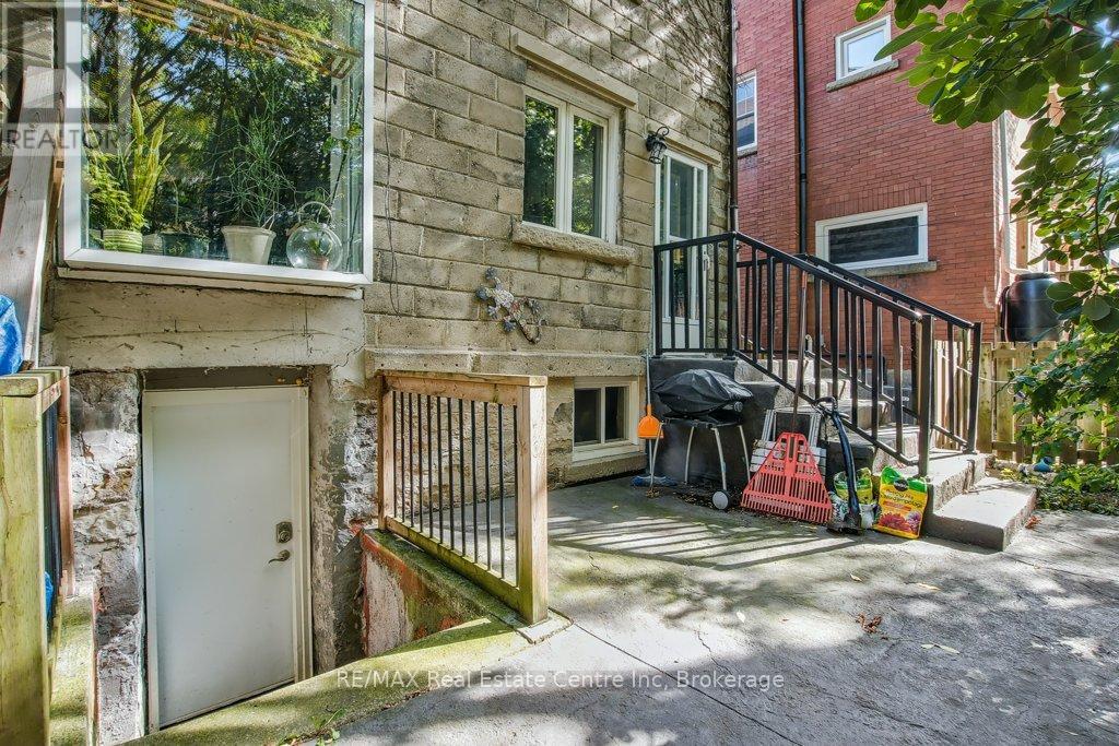 207 Waterloo Avenue, Guelph, Ontario  N1H 3J4 - Photo 21 - X12383129
