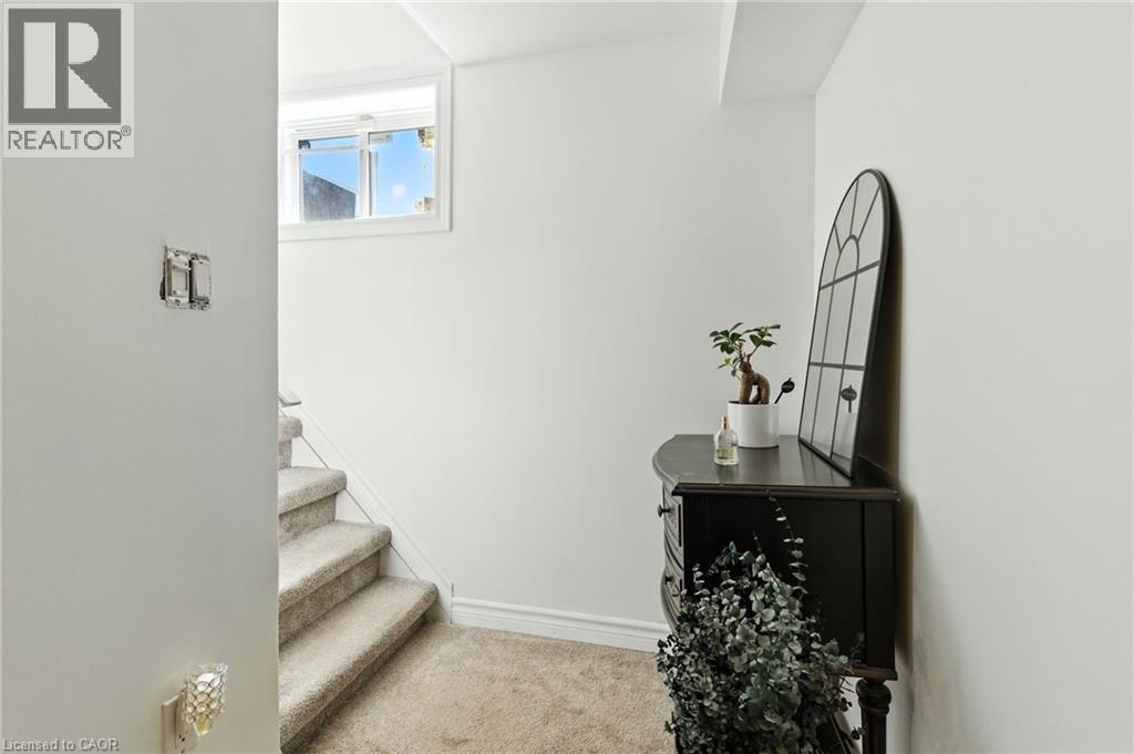 2224 Ghent Avenue, Burlington, Ontario  L7R 1Y7 - Photo 15 - 40766356