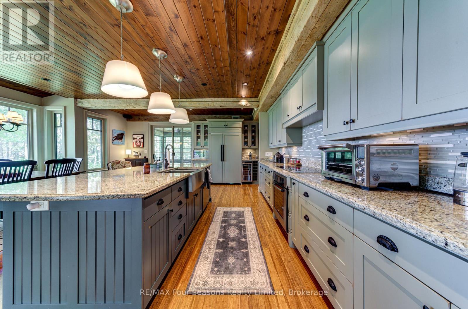 177 Osprey Heights, Grey Highlands, Ontario  N0C 1M0 - Photo 13 - X12383249