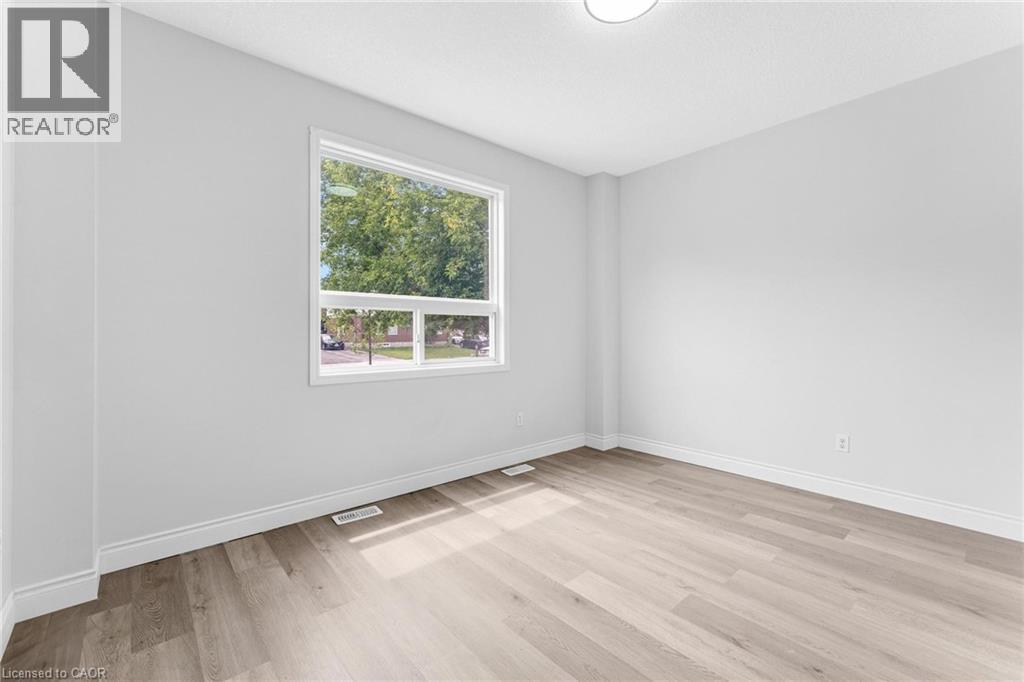 120 Jansen Avenue, Kitchener, Ontario  N2A 2L7 - Photo 9 - 40766162