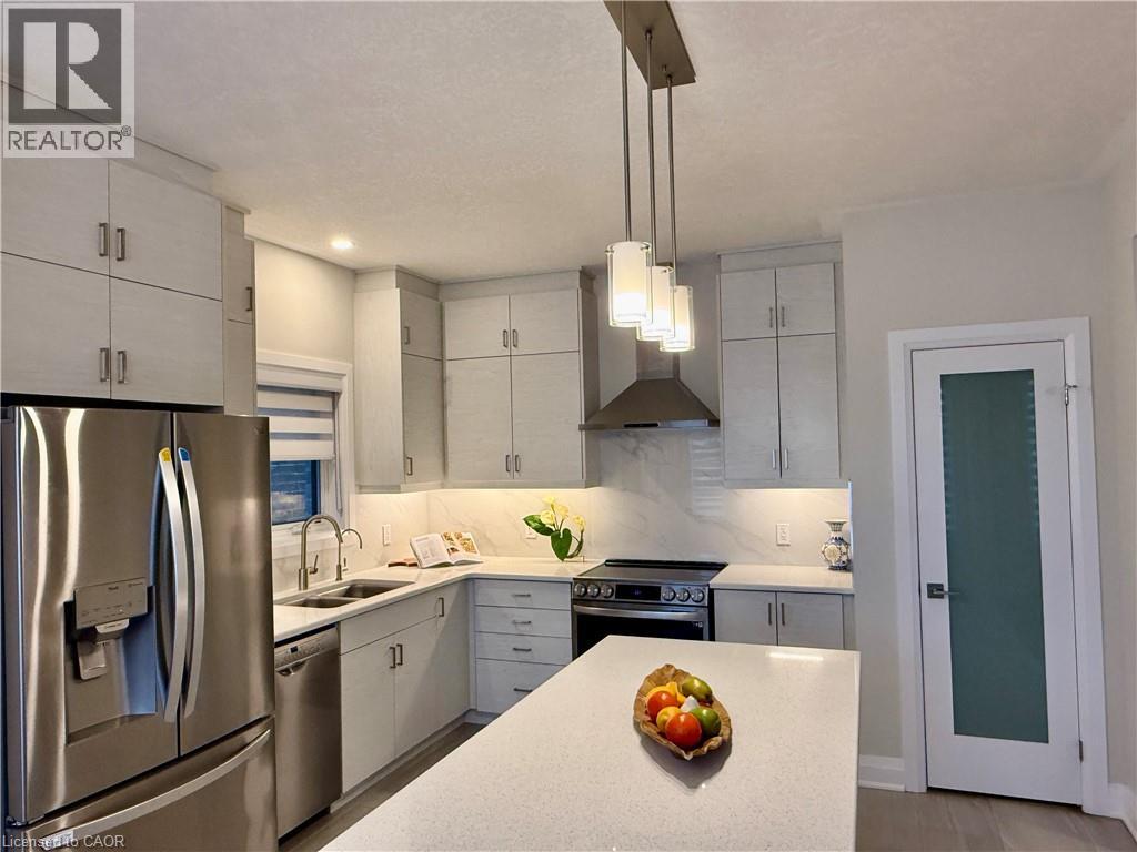296 Chokecherry Crescent Crescent, Waterloo, Ontario  N2V 0H1 - Photo 10 - 40766572