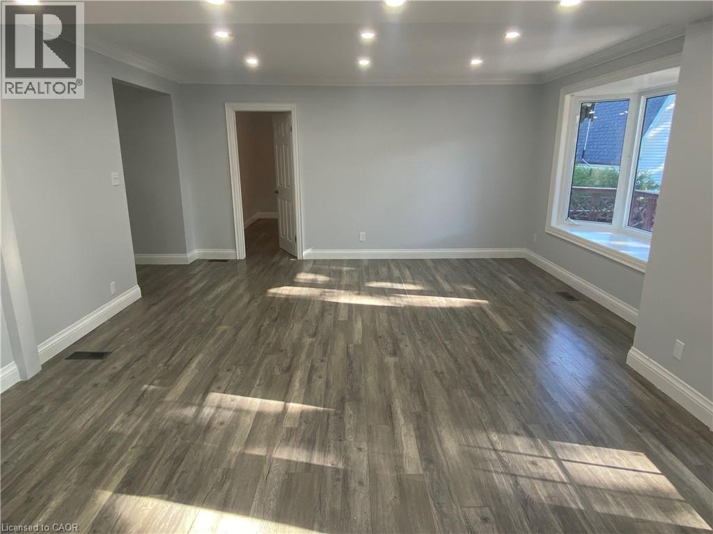 40 Kerman Avenue, Grimsby, Ontario  L3M 3W5 - Photo 4 - 40766460