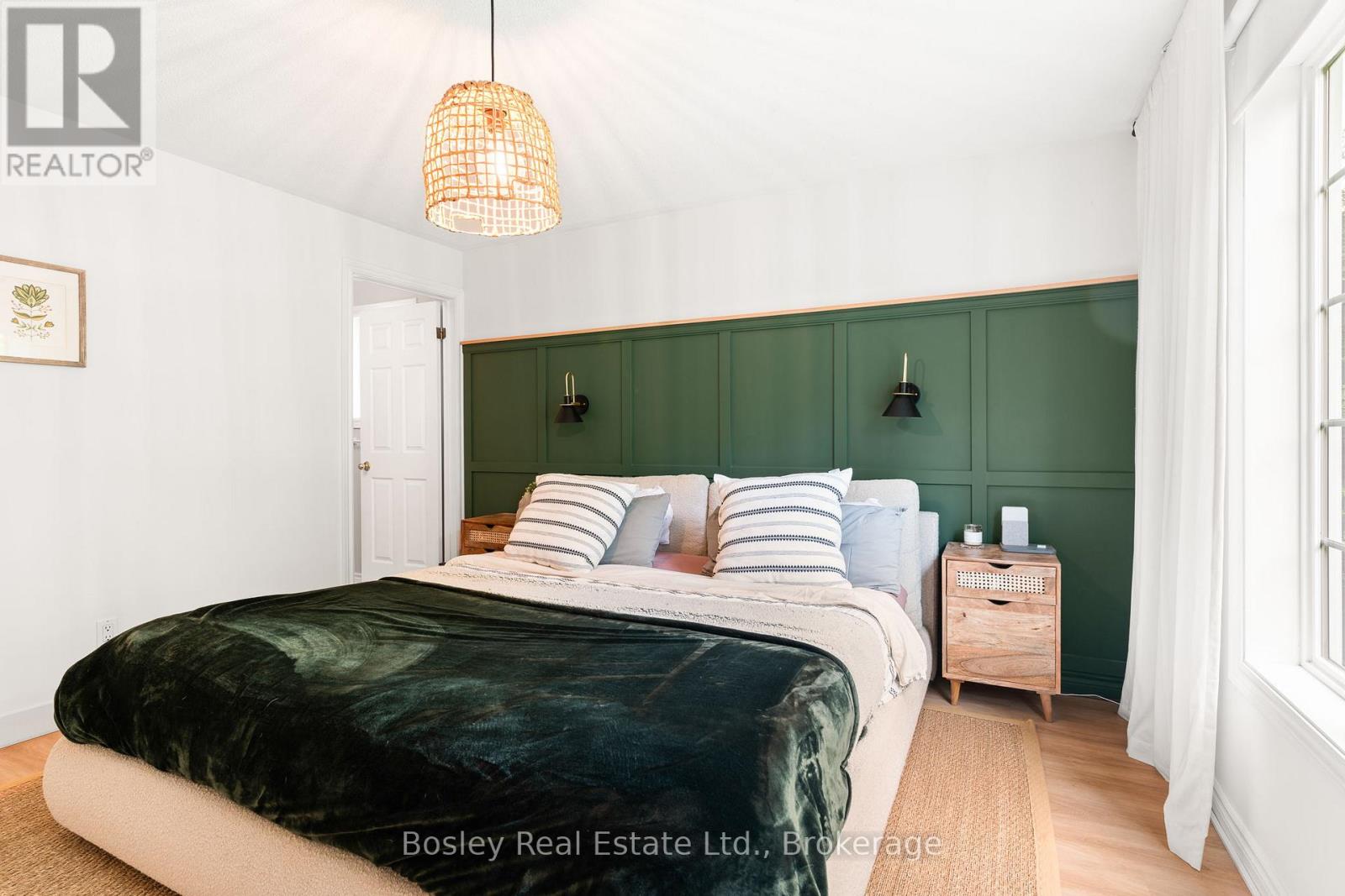 136 Maple Lane, Blue Mountains, Ontario  N0H 2E0 - Photo 23 - X12383580