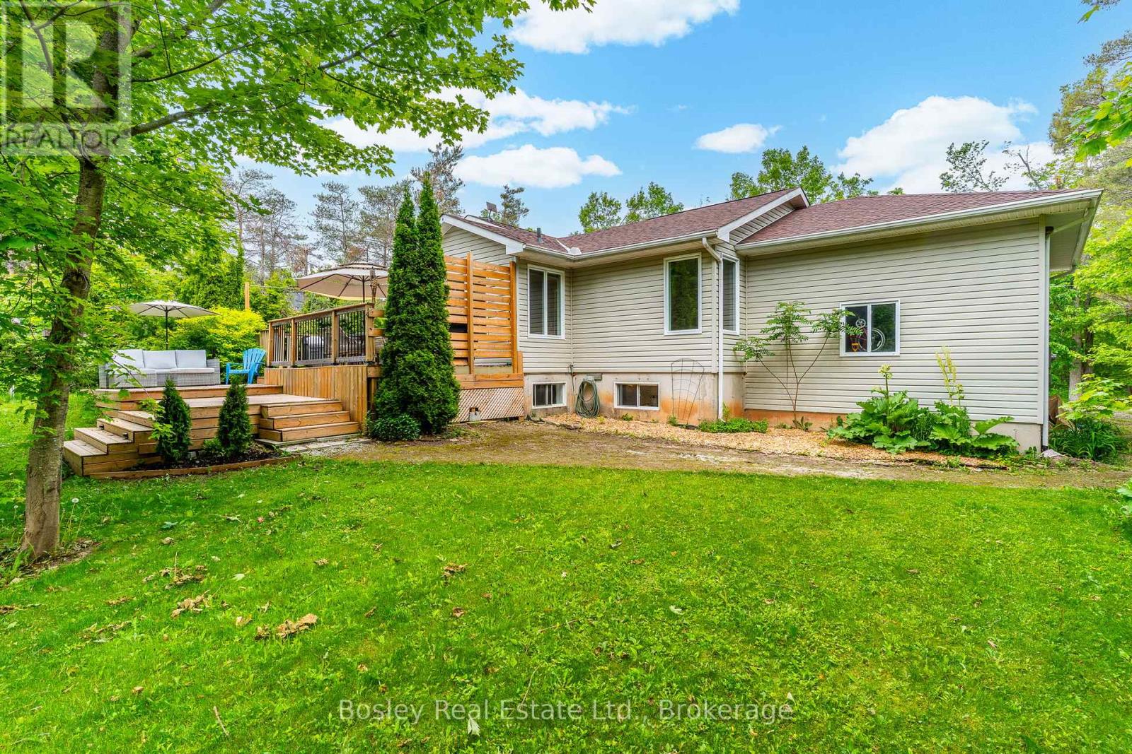 136 Maple Lane, Blue Mountains, Ontario  N0H 2E0 - Photo 37 - X12383580