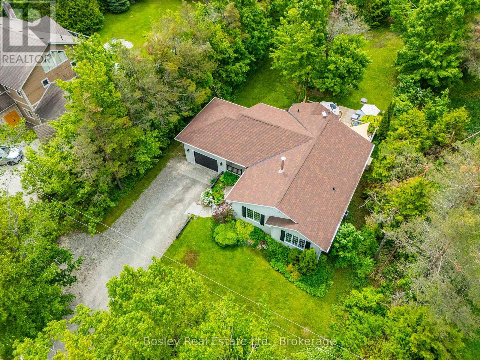 136 Maple Lane, Blue Mountains, Ontario  N0H 2E0 - Photo 39 - X12383580