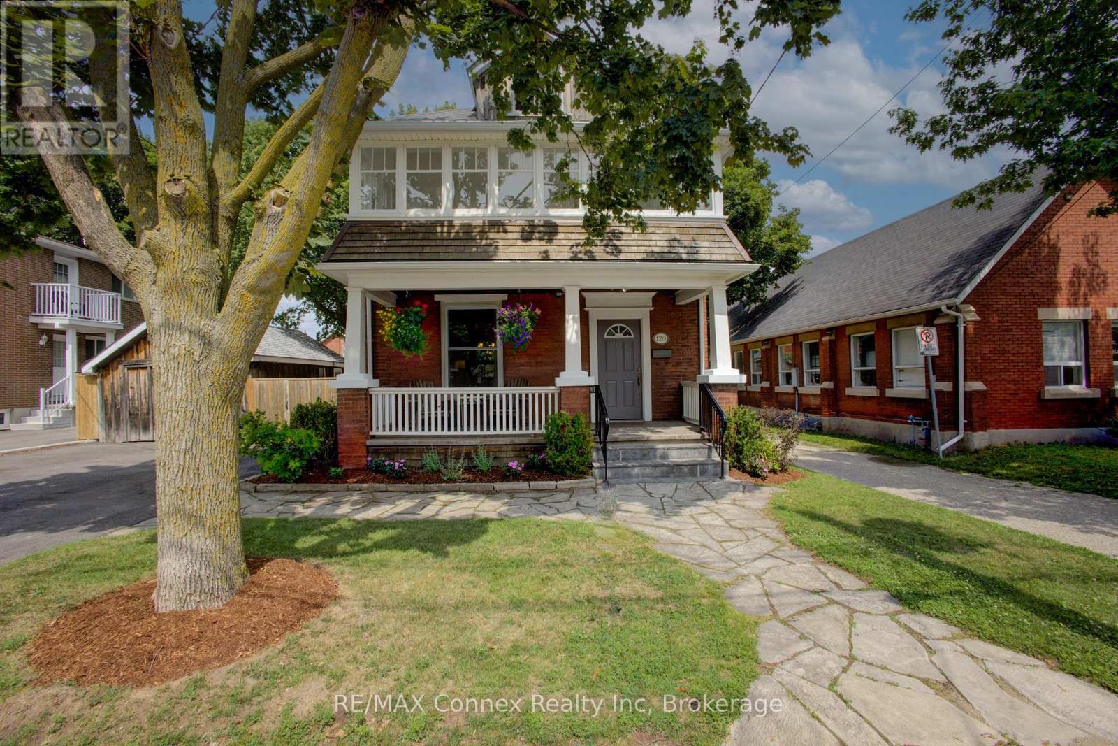 120 HARRIS STREET, Guelph, Ontario