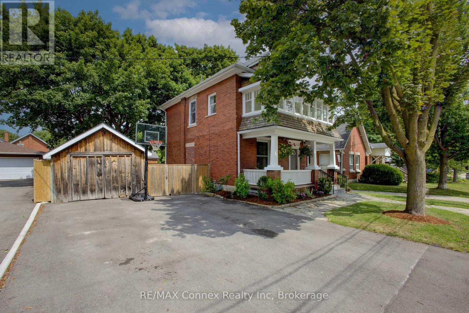 120 Harris Street, Guelph, Ontario  N1E 5T1 - Photo 3 - X12383778