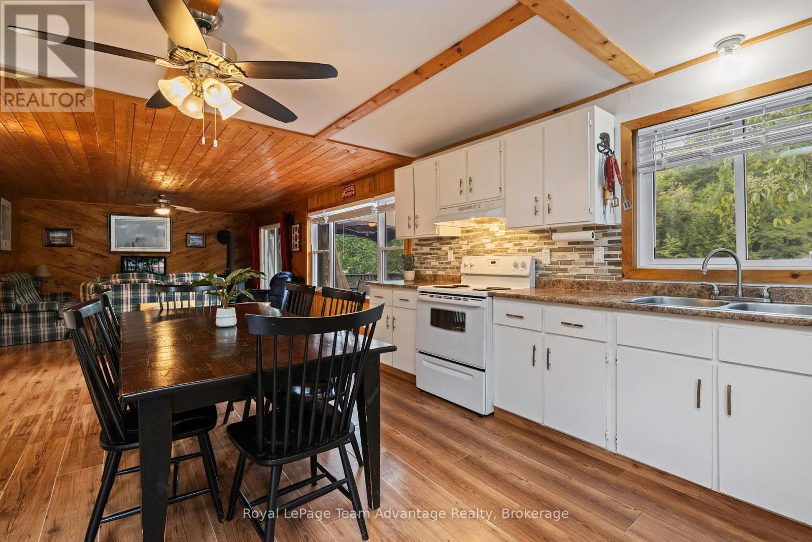 79 Mckellar Lake Road, Mckellar, Ontario  P0G 1C0 - Photo 7 - X12384057