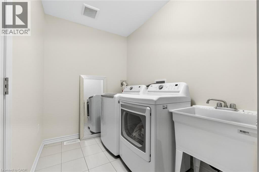 49 Sugar May Avenue, Thorold, Ontario  L2V 0L3 - Photo 28 - 40766011