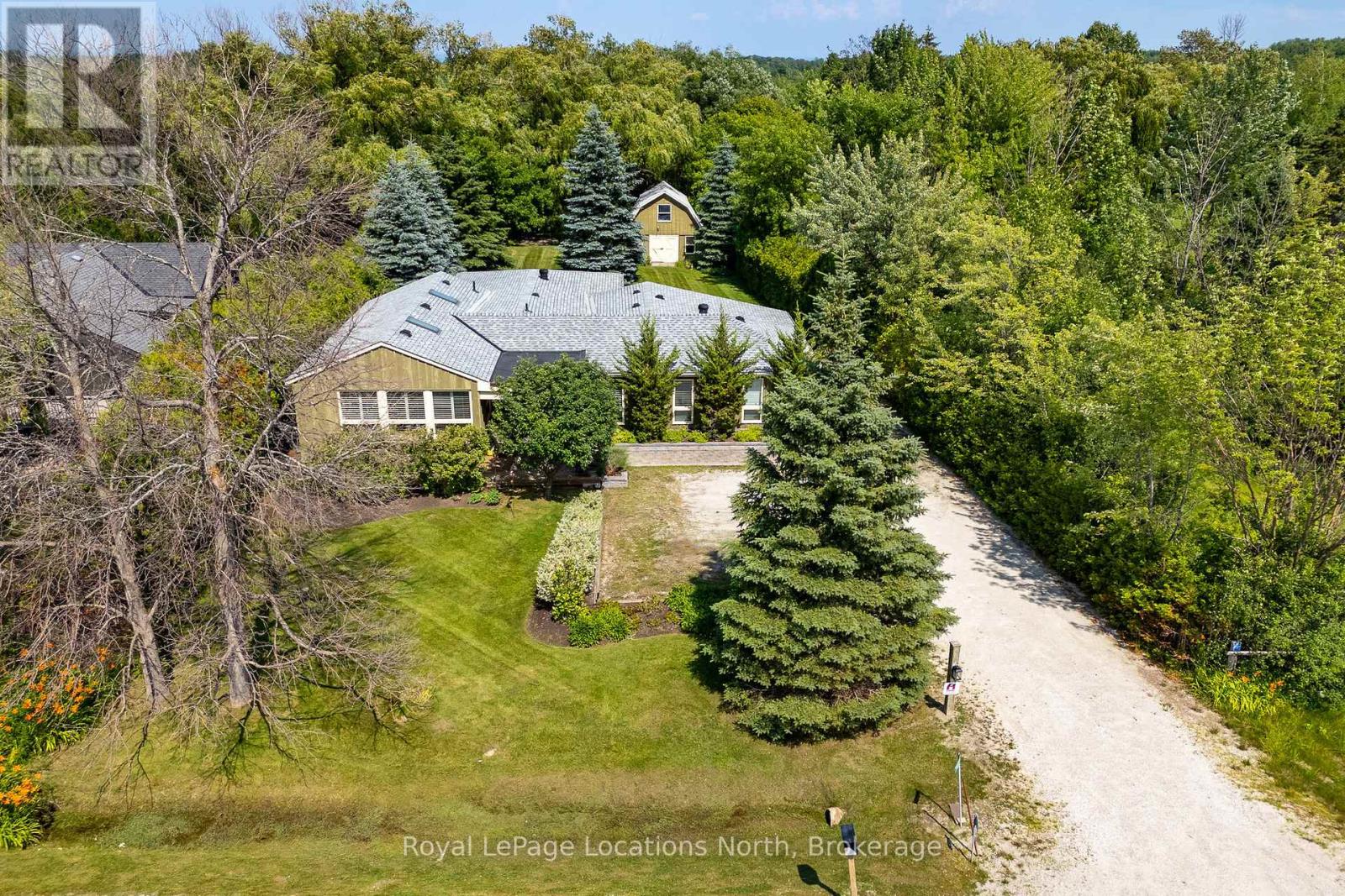 795853 Grey 19 Road, Collingwood, Ontario  L9Y 3Y9 - Photo 2 - S12384368