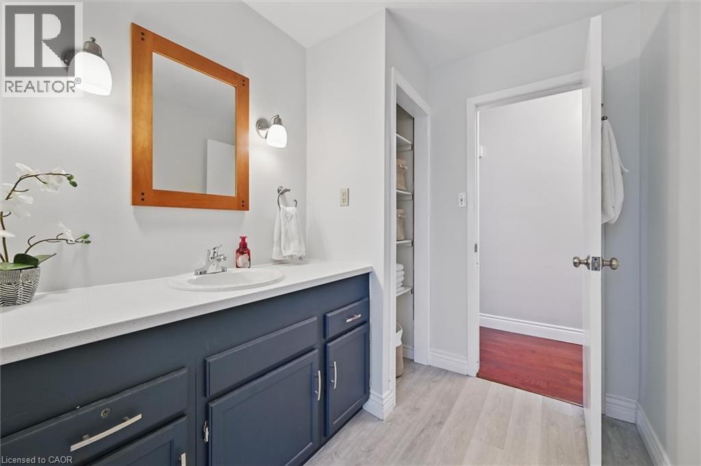 768 King Road, Burlington, Ontario  L7T 3K6 - Photo 23 - 40766870