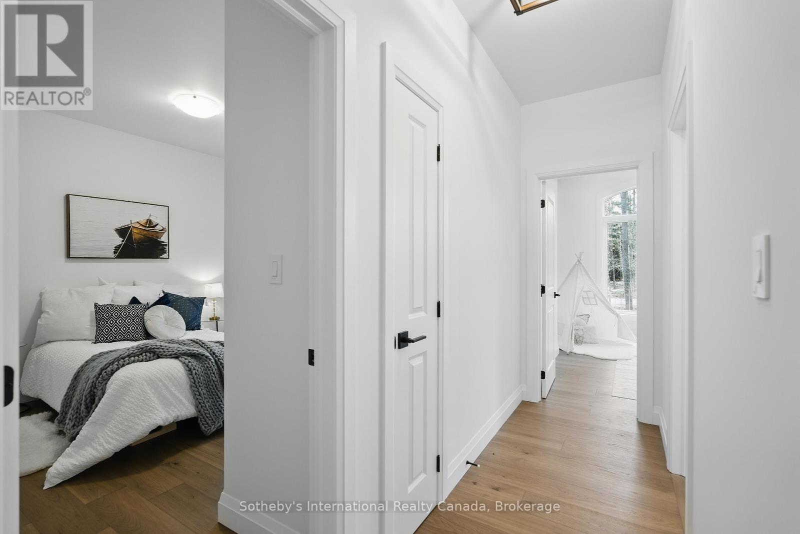 1030 Xavier Street, Gravenhurst, Ontario  P0E 1G0 - Photo 24 - X12385624