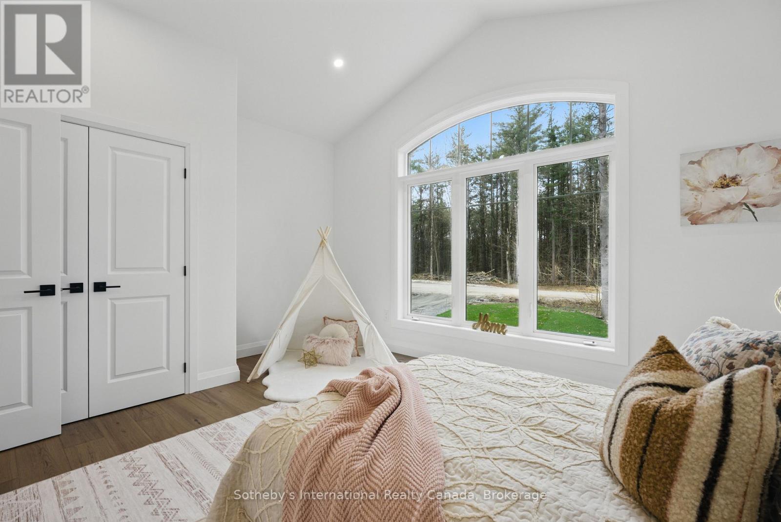 1030 Xavier Street, Gravenhurst, Ontario  P0E 1G0 - Photo 30 - X12385624