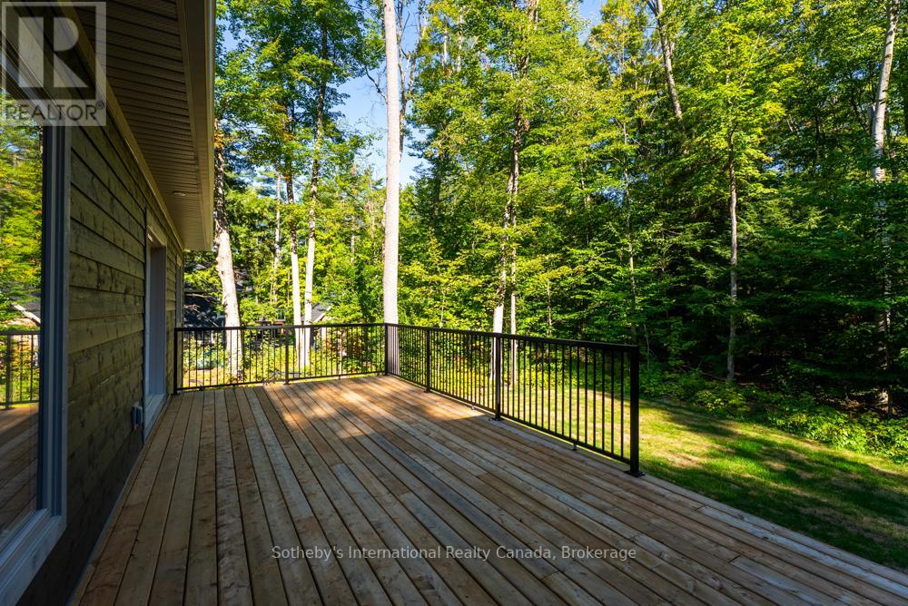 1030 Xavier Street, Gravenhurst, Ontario  P0E 1G0 - Photo 33 - X12385624