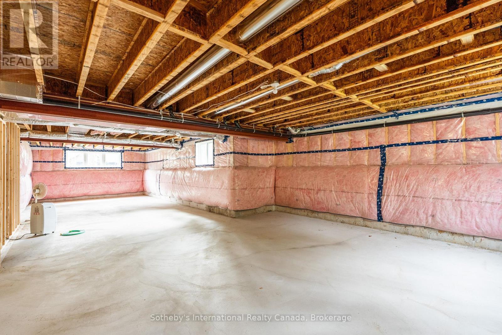 1030 Xavier Street, Gravenhurst, Ontario  P0E 1G0 - Photo 46 - X12385624