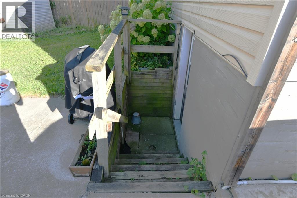 82 Elmwood Avenue, Cambridge, Ontario  N1R 4Y4 - Photo 7 - 40763292