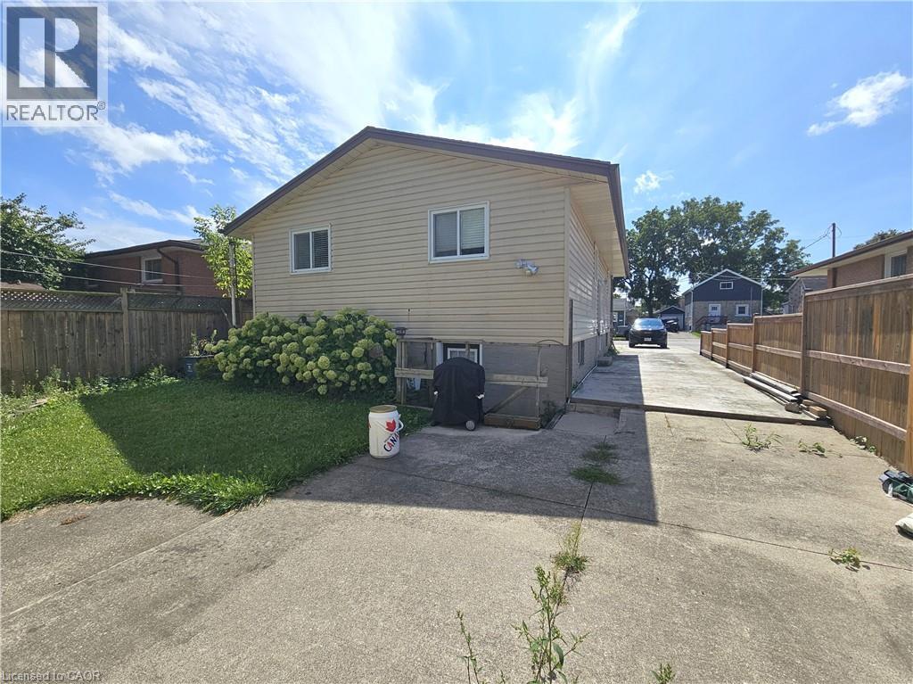 82 Elmwood Avenue, Cambridge, Ontario  N1R 4Y4 - Photo 8 - 40763292