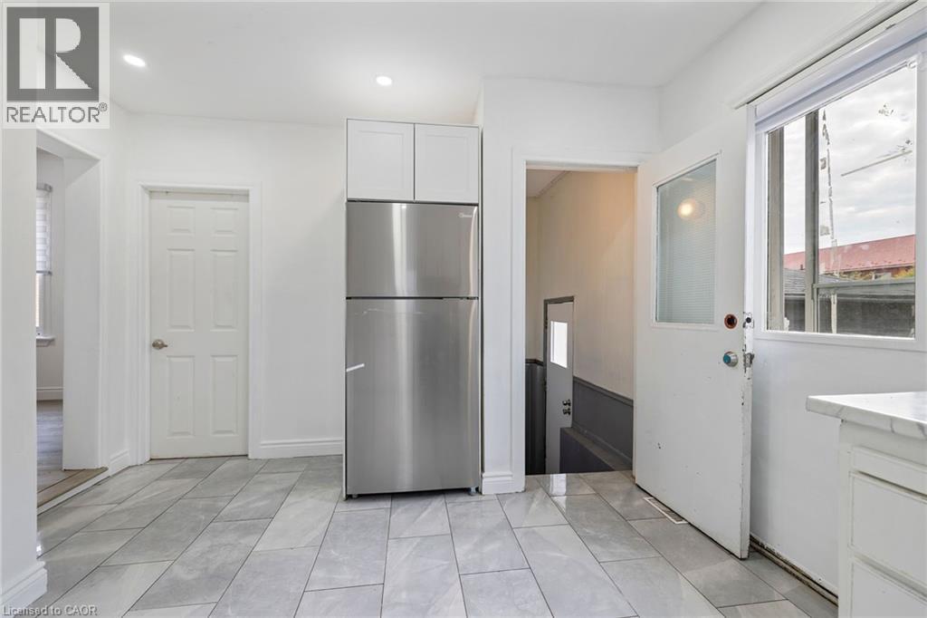 263 East 8th Street, Hamilton, Ontario  L9A 3M1 - Photo 15 - 40766449