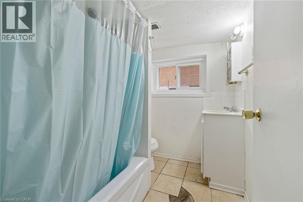 263 East 8th Street, Hamilton, Ontario  L9A 3M1 - Photo 20 - 40766449