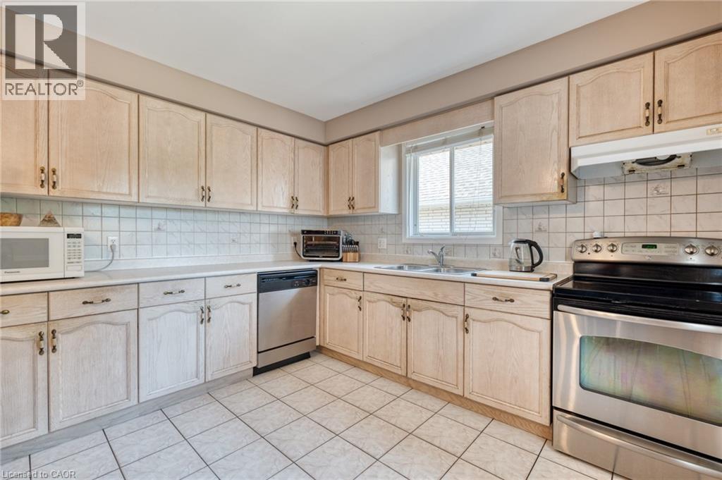 13 Loneoak Crescent, Stoney Creek, Ontario  L8J 2P4 - Photo 10 - 40766894