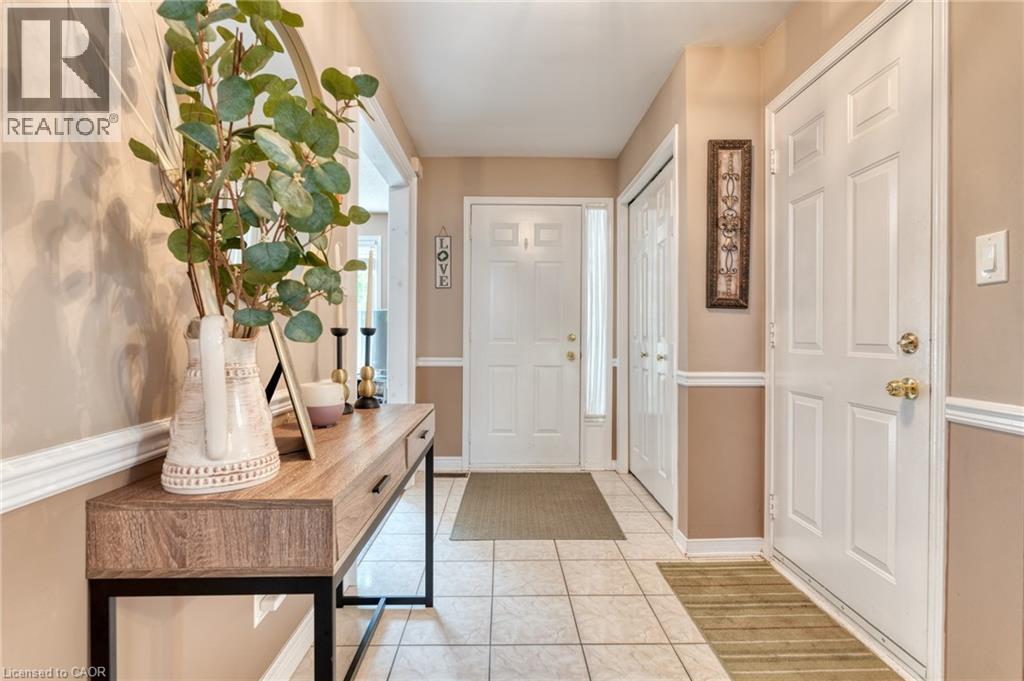 13 Loneoak Crescent, Stoney Creek, Ontario  L8J 2P4 - Photo 2 - 40766894