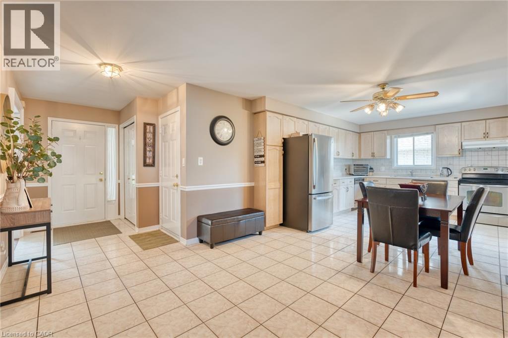 13 Loneoak Crescent, Stoney Creek, Ontario  L8J 2P4 - Photo 9 - 40766894
