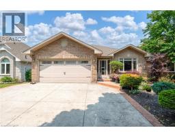 13 LONEOAK Crescent, Stoney Creek, Ontario