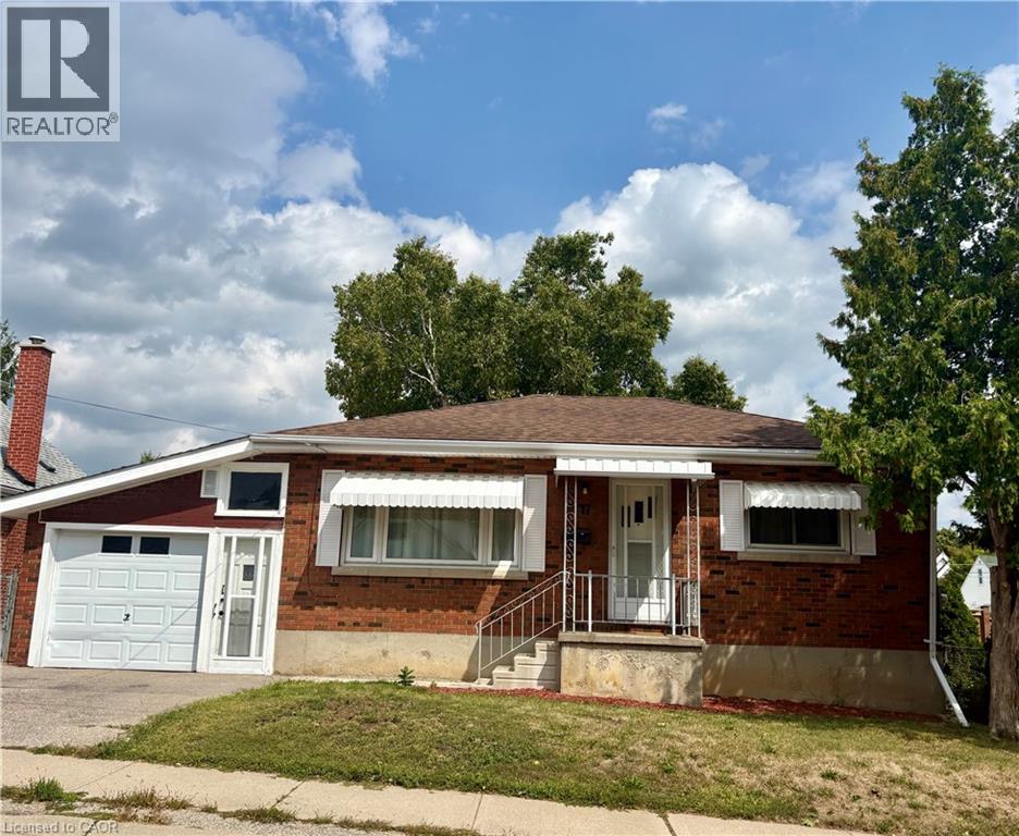 17 HUFF Avenue, Brantford, Ontario