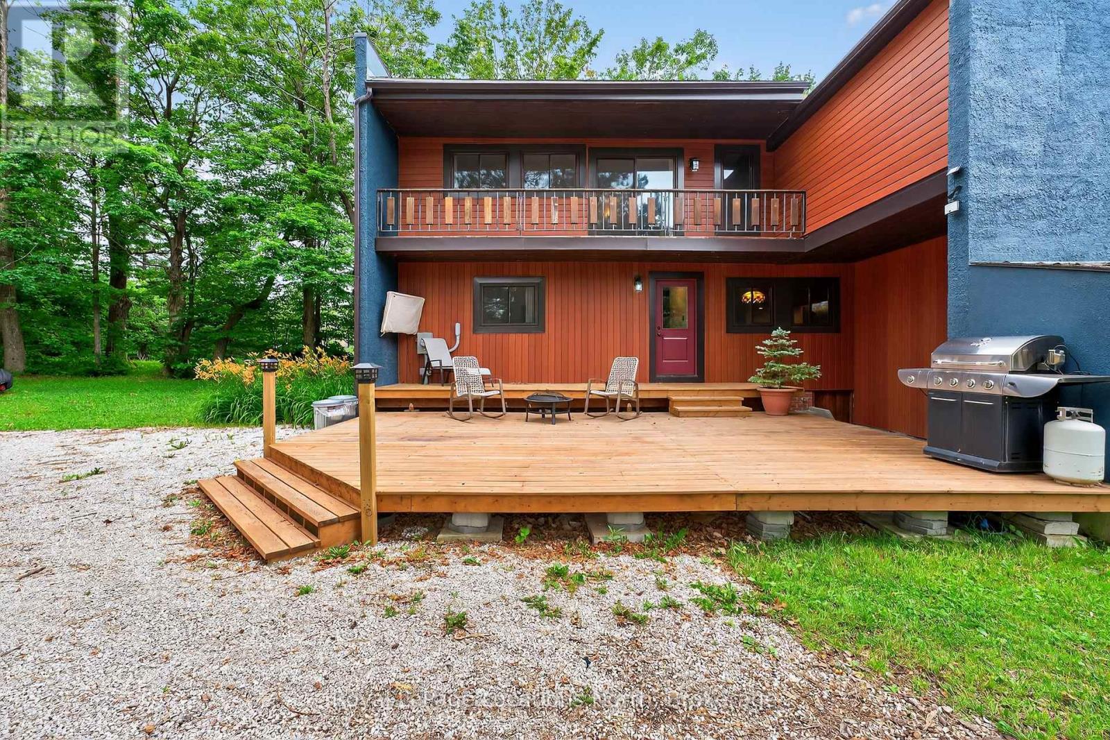 119 Tyrol Avenue, Blue Mountains, Ontario  N0H 2E0 - Photo 2 - X12386153