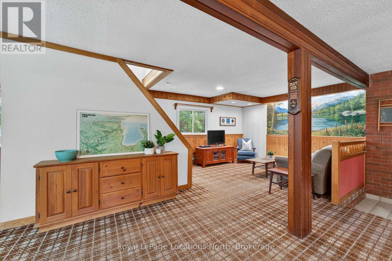119 Tyrol Avenue, Blue Mountains, Ontario  N0H 2E0 - Photo 8 - X12386153