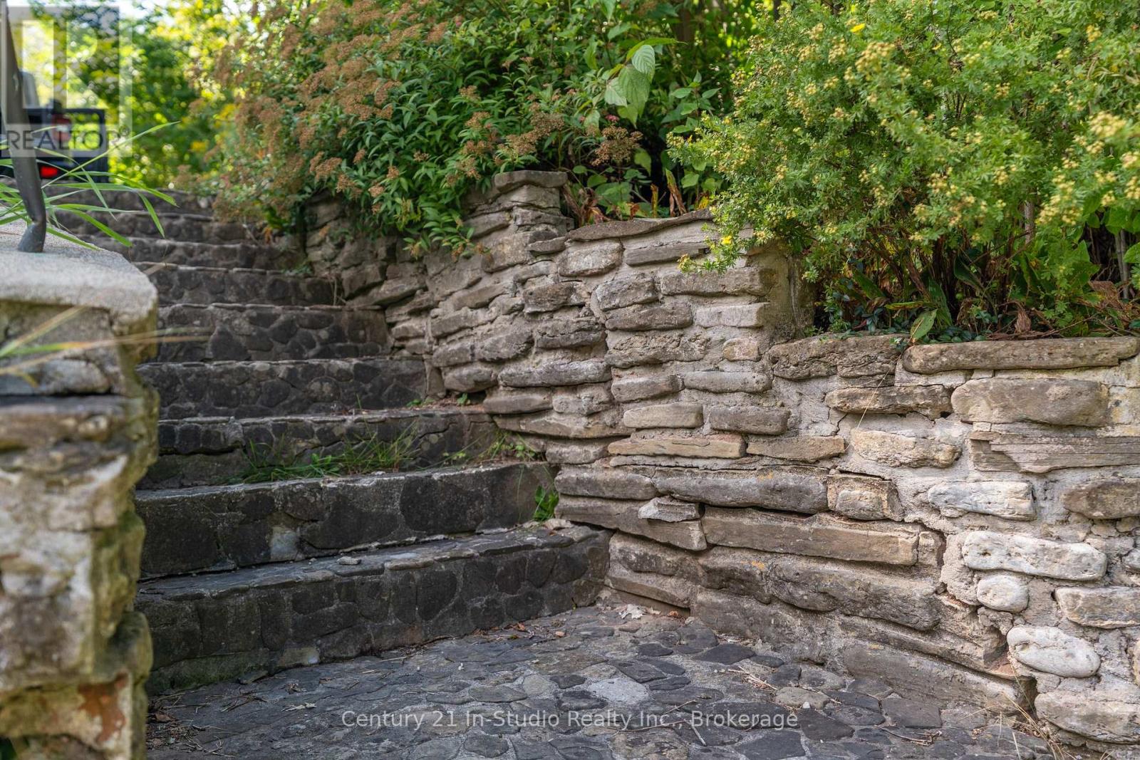 504725 Grey 1 Road, Georgian Bluffs, Ontario  N0H 1S0 - Photo 10 - X12386319
