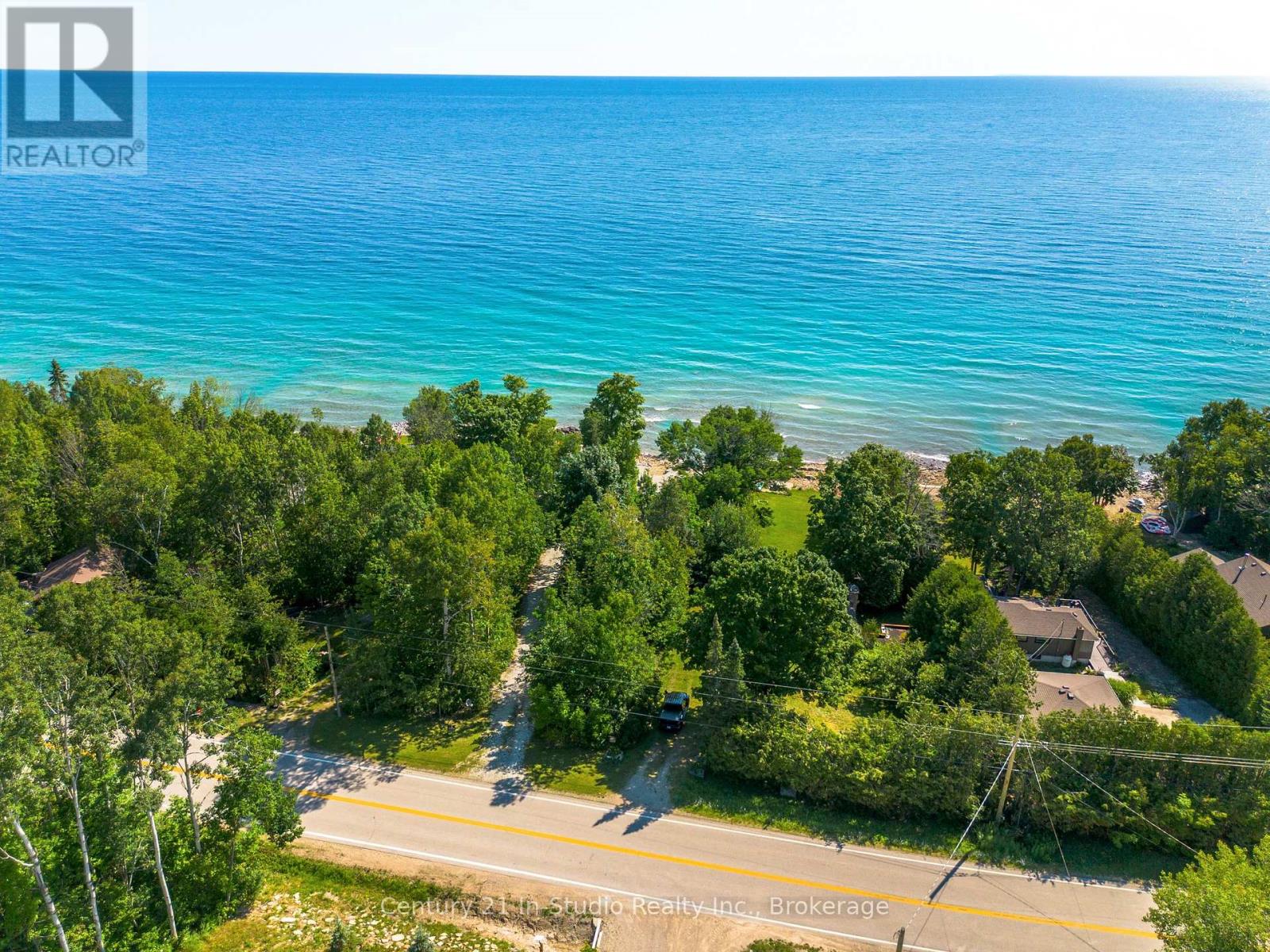 504725 Grey 1 Road, Georgian Bluffs, Ontario  N0H 1S0 - Photo 2 - X12386319