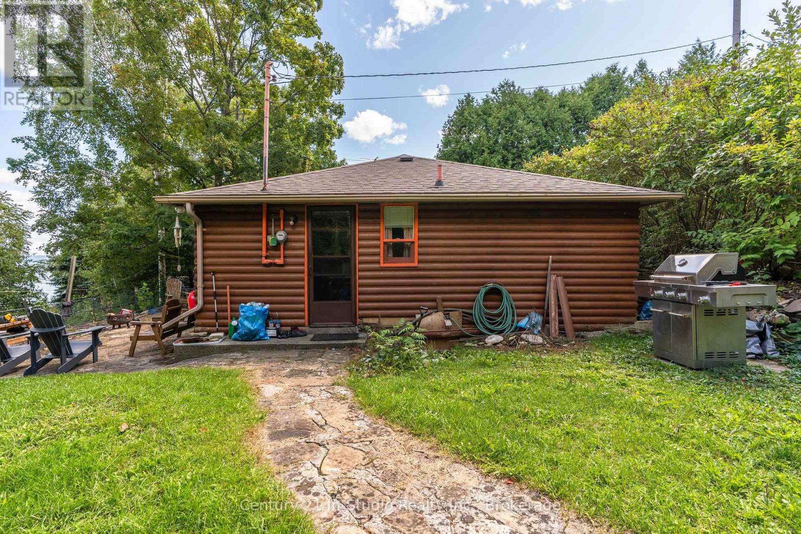 504725 Grey 1 Road, Georgian Bluffs, Ontario  N0H 1S0 - Photo 4 - X12386319