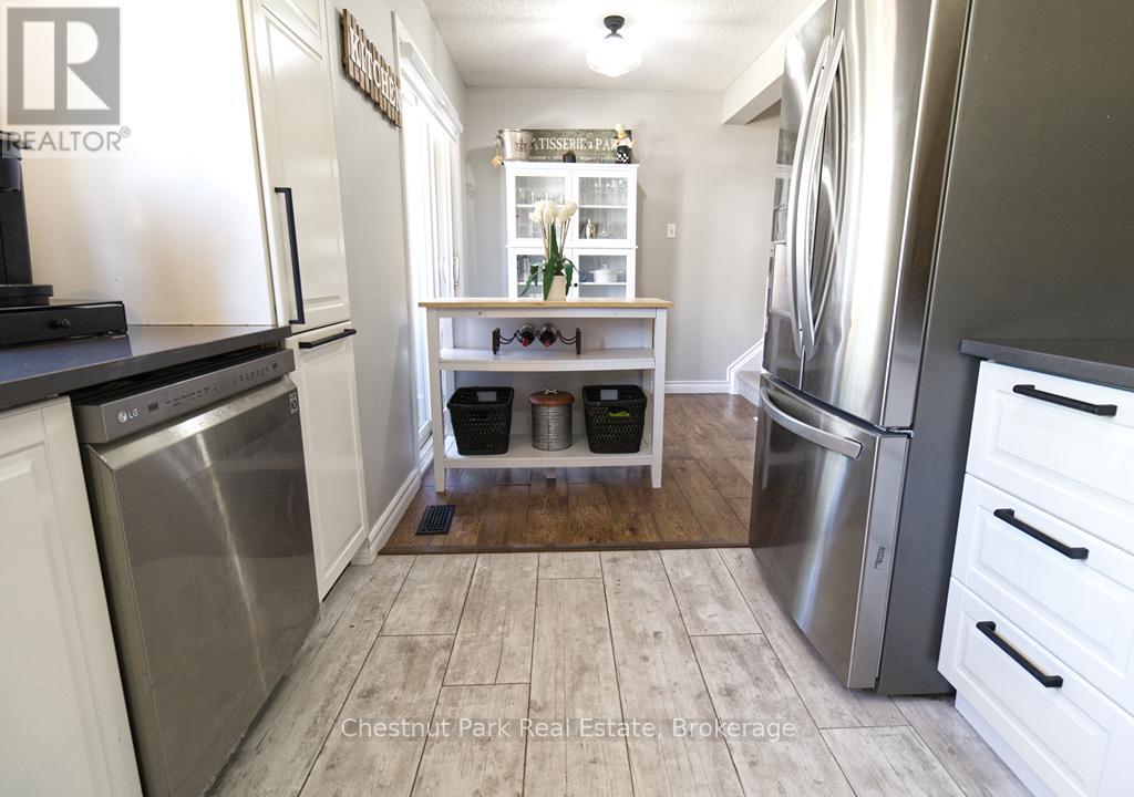 24 Starboard Road, Collingwood, Ontario  L9Y 5C8 - Photo 11 - S12386452