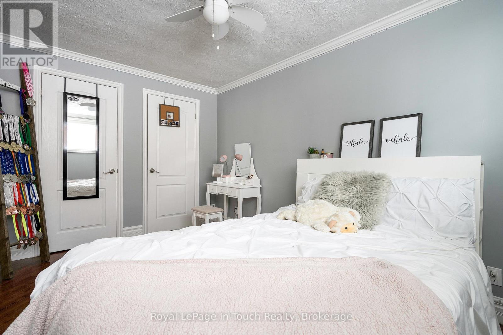 8 Tiny Beaches Road S, Tiny, Ontario  L0L 2J0 - Photo 19 - S12386530
