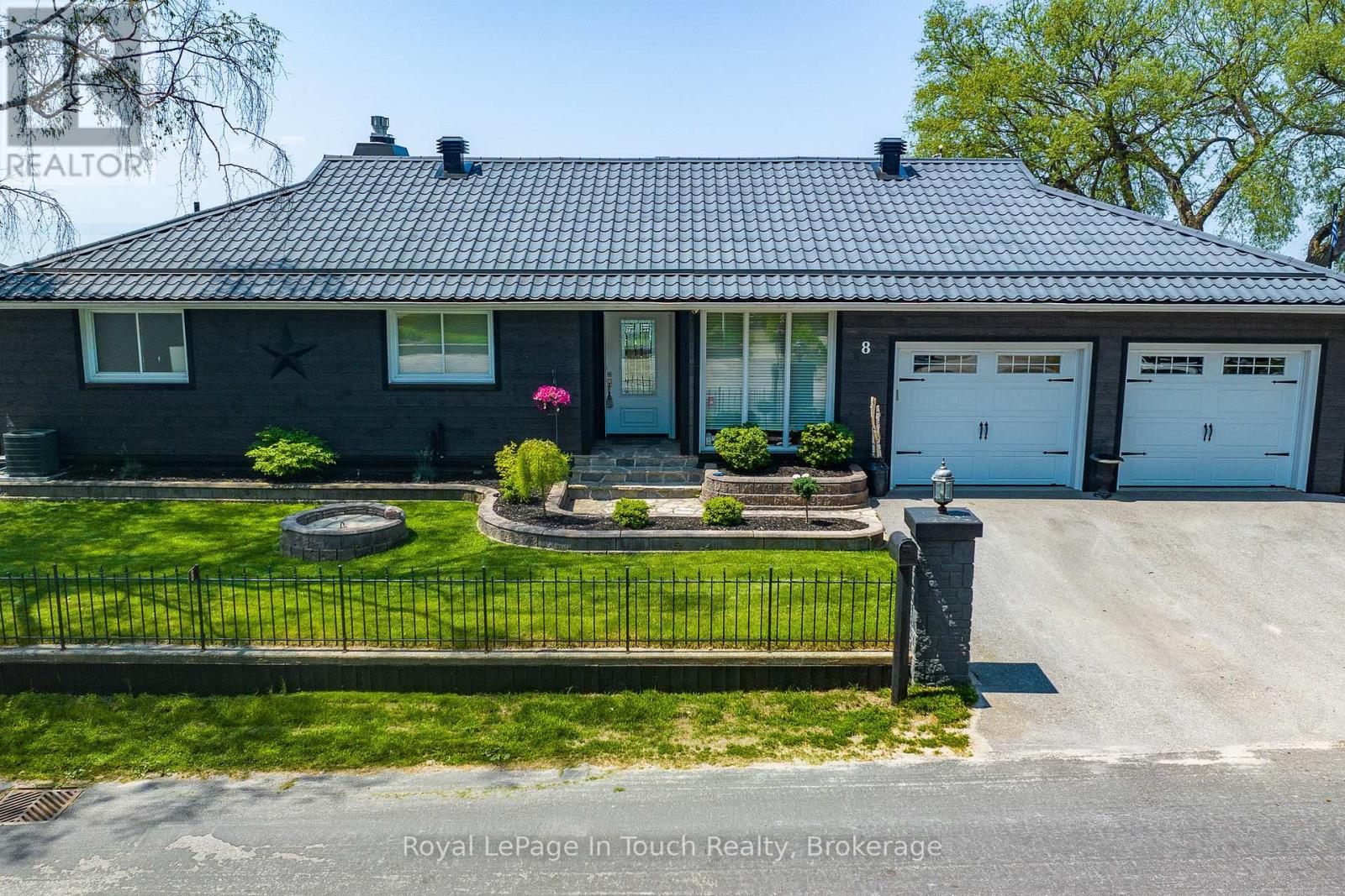 8 Tiny Beaches Road S, Tiny, Ontario  L0L 2J0 - Photo 2 - S12386530