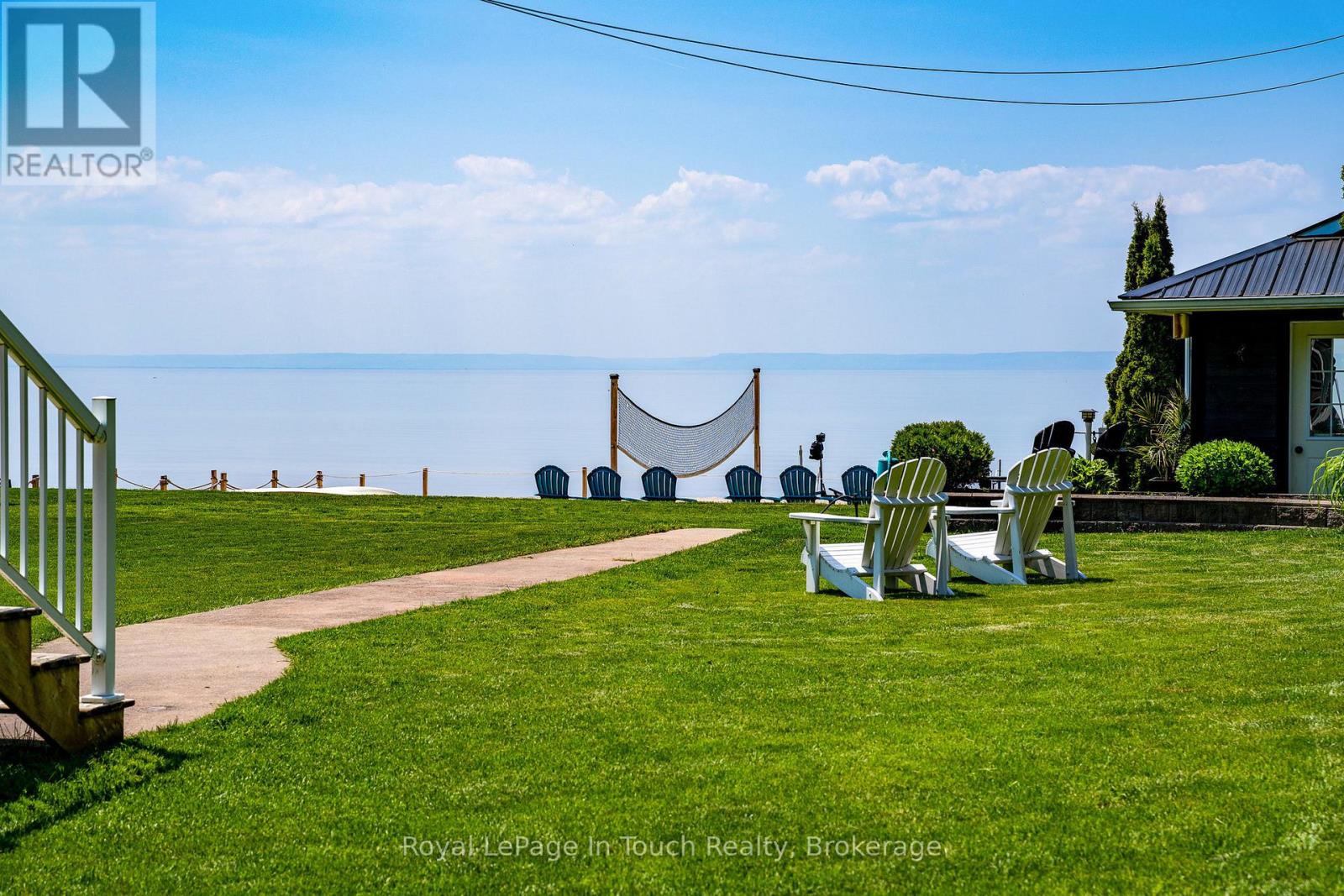 8 Tiny Beaches Road S, Tiny, Ontario  L0L 2J0 - Photo 42 - S12386530