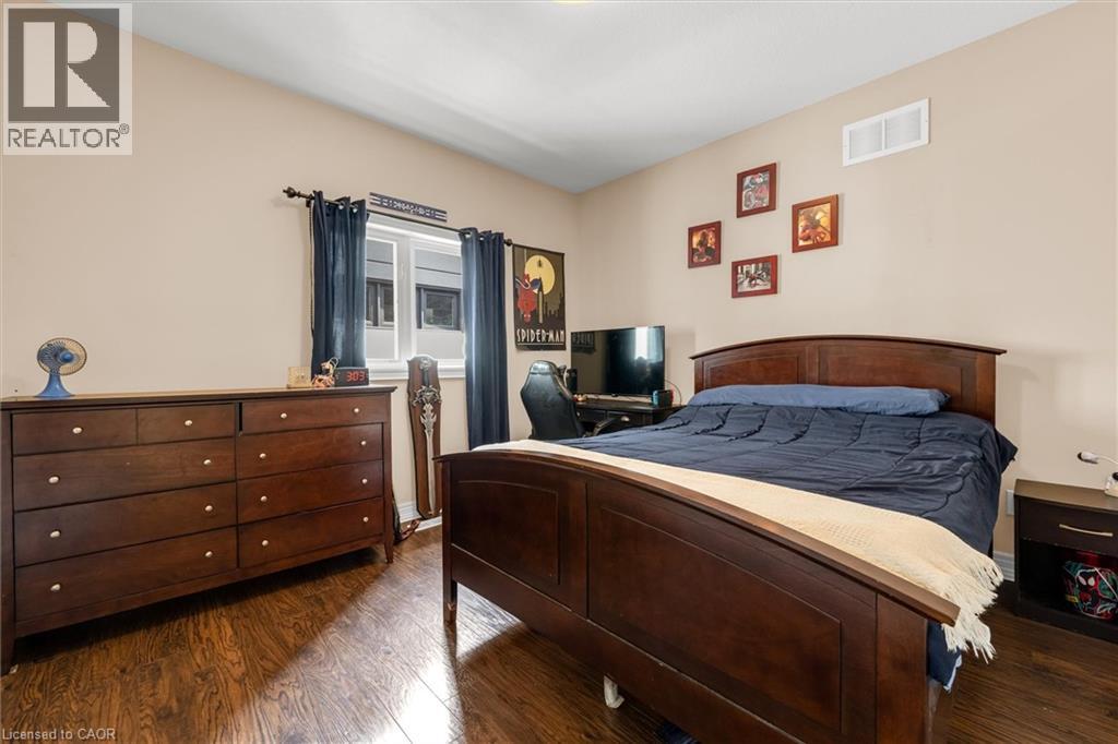 180 Mother's Street, Hamilton, Ontario  L9B 0E1 - Photo 7 - 40767110