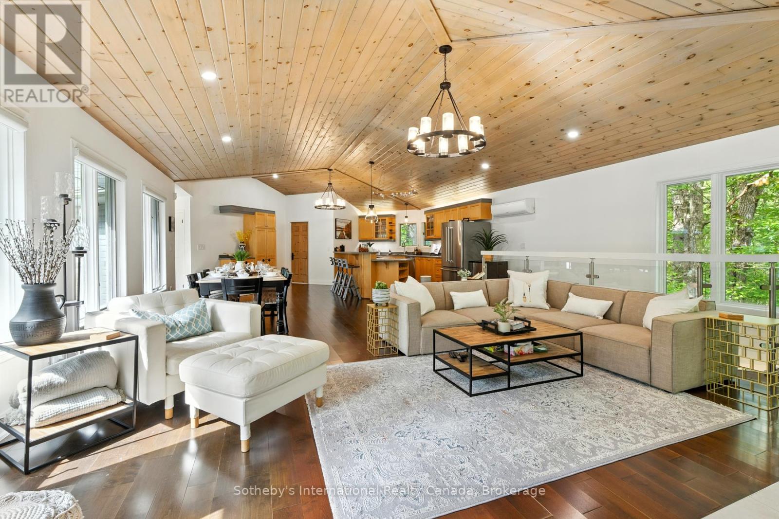 1060 NORTH KAHSHE LAKE ROAD, Gravenhurst, Ontario