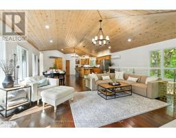 1060 NORTH KAHSHE LAKE ROAD, Gravenhurst, Ontario
