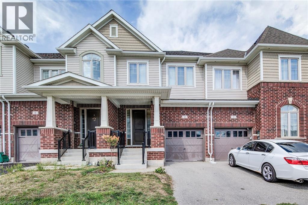 4 STONEHILL AVE, Kitchener, Ontario